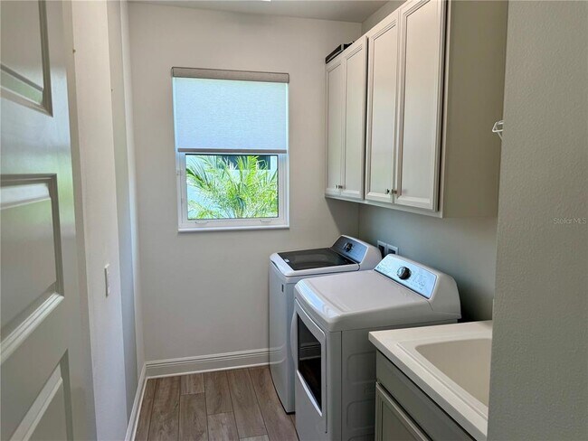 Building Photo - 1007 Waterline Ct