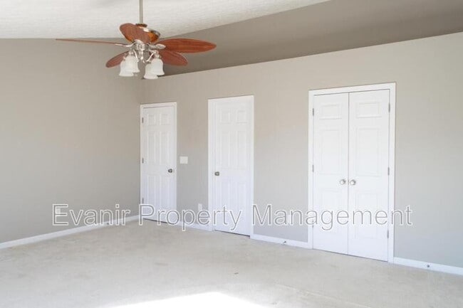 Building Photo - 2257 Murphy Ln E