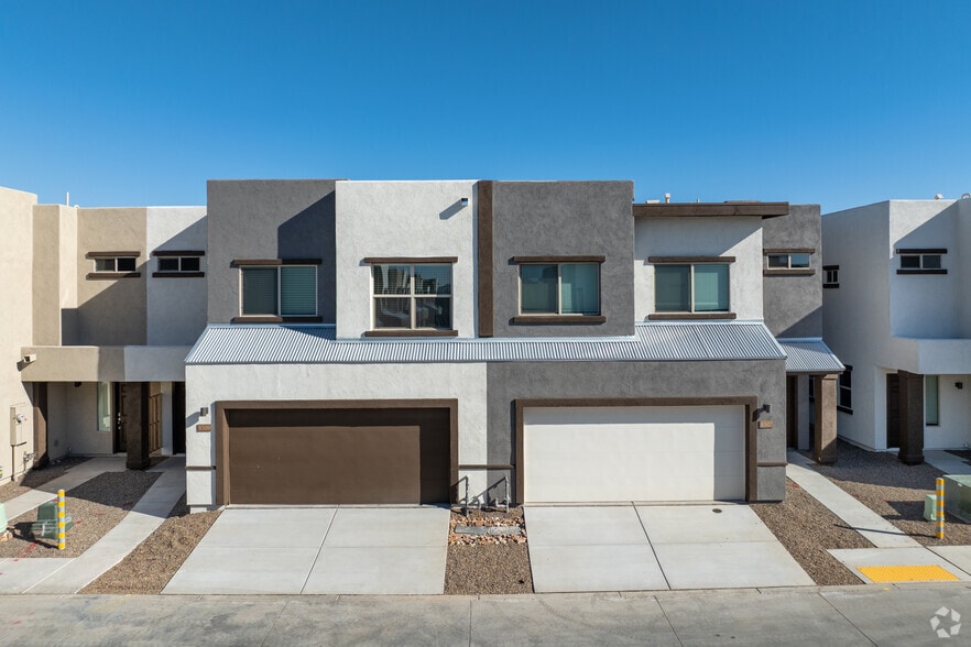 Building Photo - Cortaro Point