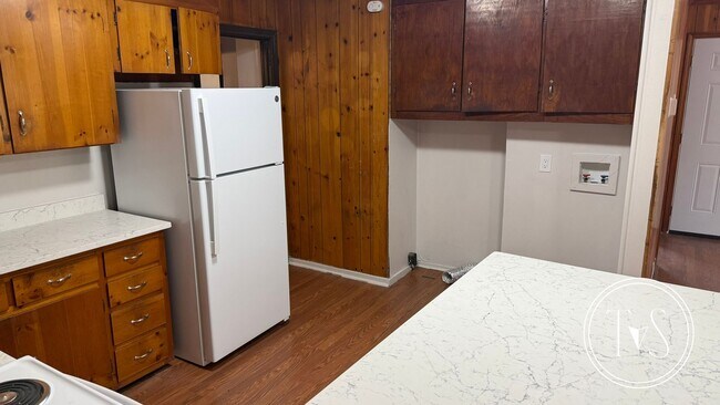 Building Photo - 416 Pinehurst Pl