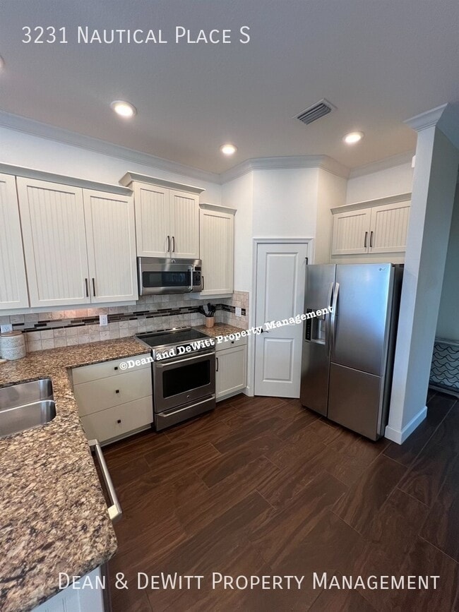 Building Photo - 3231 Nautical Pl S