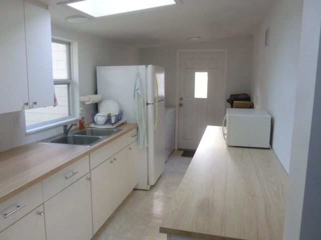 Building Photo - 910 Tuskawilla St
