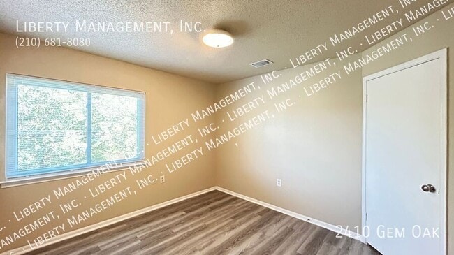 Building Photo - 2410 Gem Oak