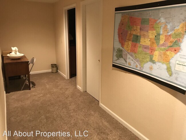 Building Photo - 2 br, 1 bath House - 2320 43rd Avenue Cour...