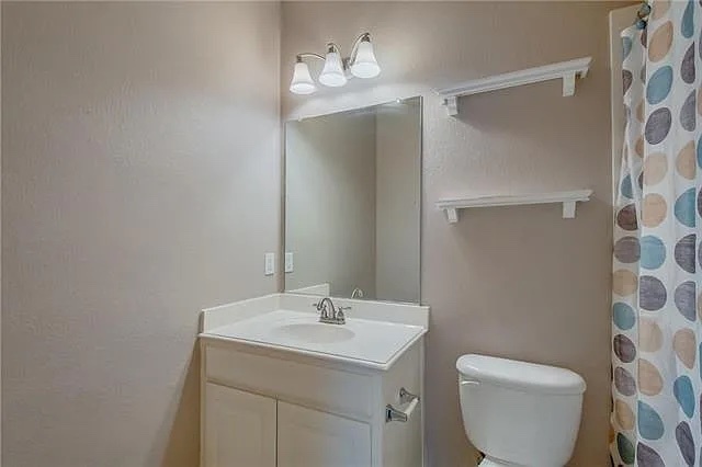 Bathroom 1 - 2929 Aurora Mist Dr