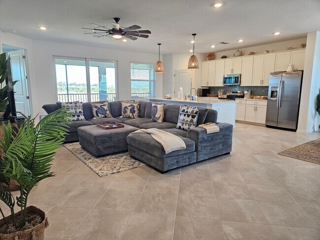 Building Photo - 12665 Radiance Ct