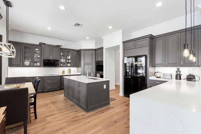 Building Photo - 11695 Sunrise View Ln