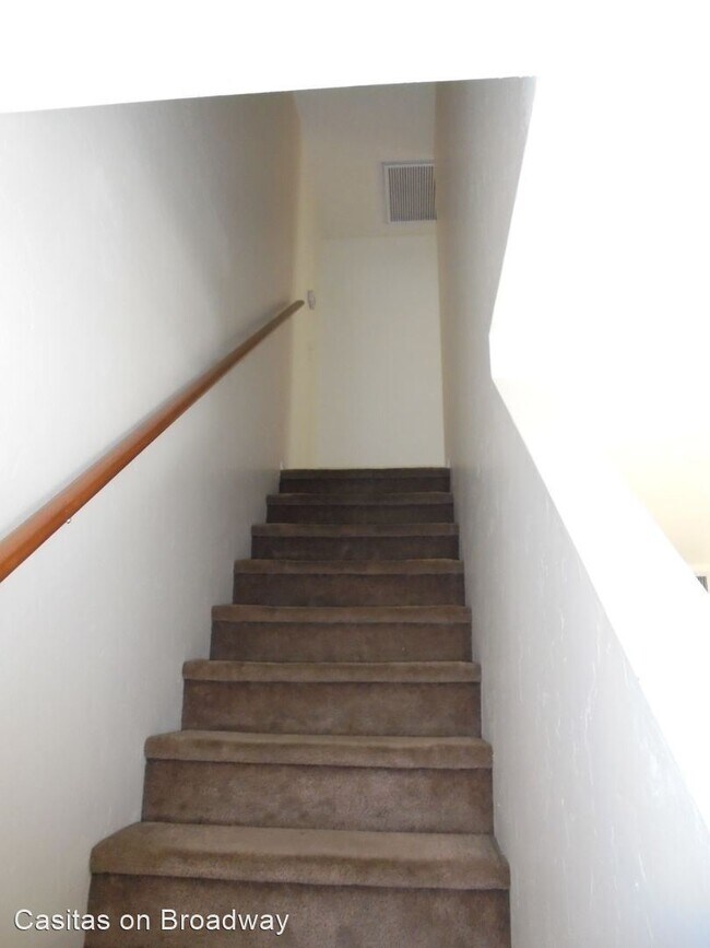 Building Photo - 9111 E Broadway Blvd