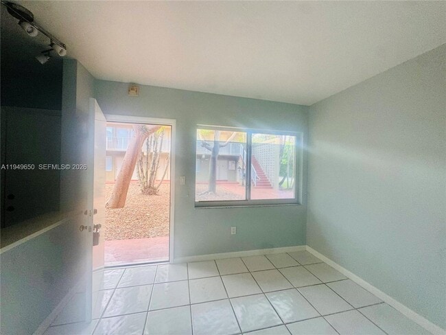 Building Photo - 6310 SW 79th St