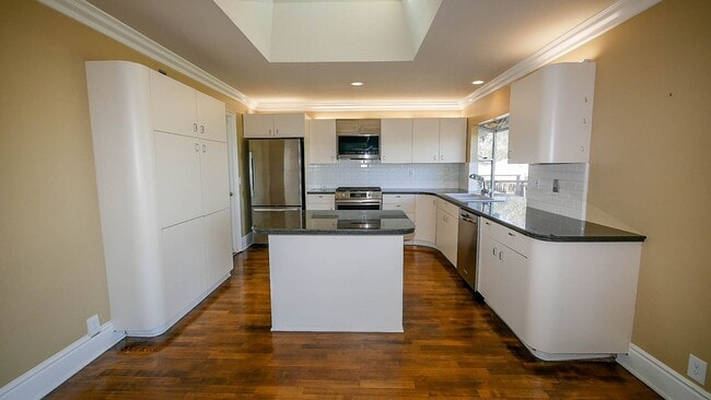 Building Photo - OPEN HOUSE, SAT., AUG. 2nd from 12:30 - 1 pm
