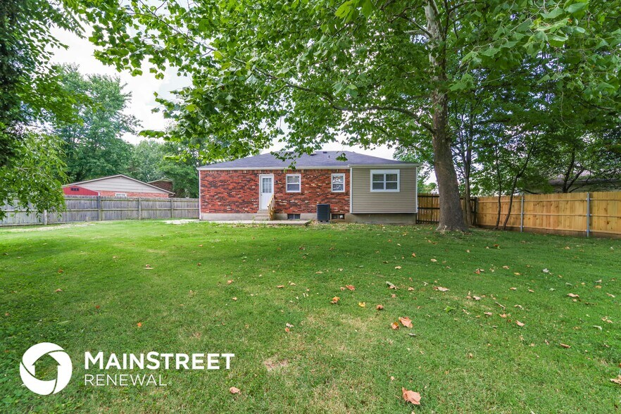 Building Photo - 8209 Chickering Way