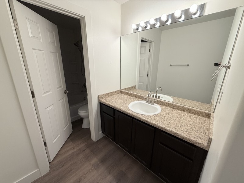 Building Photo - 4799 Topcrest Dr