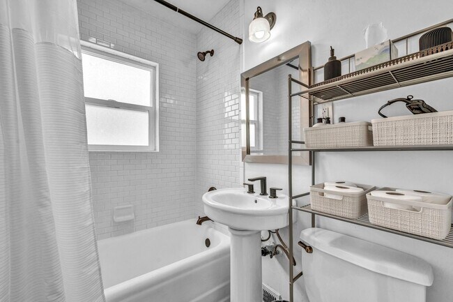 Building Photo - 574 Reno Ave