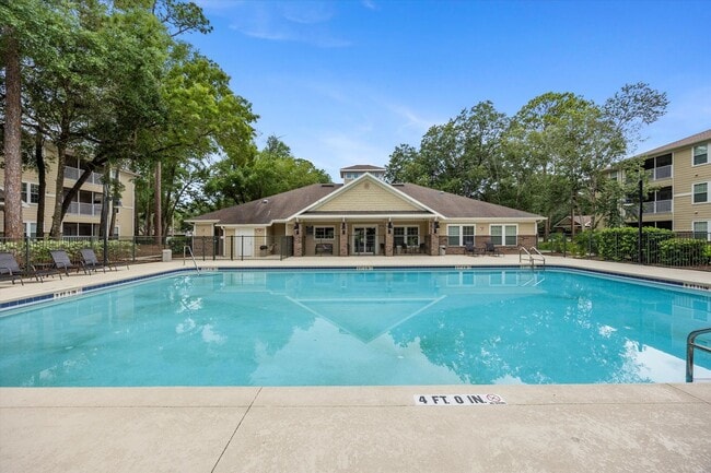 Interior Photo - CRICKET CLUB II