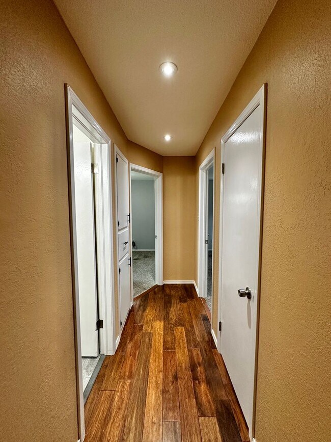 Building Photo - Remodeled Bathrooms