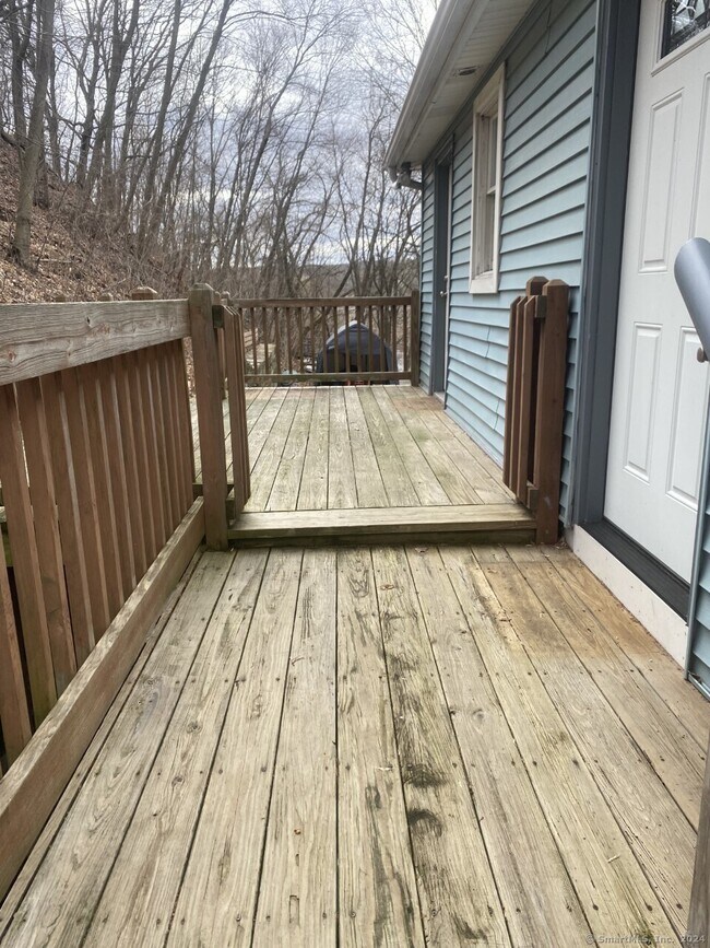 Building Photo - 21 S Division St