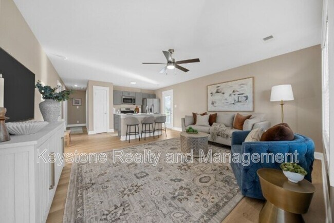 Building Photo - 403 Juniper Way