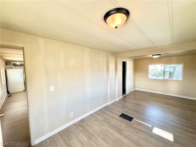 Building Photo - 1480 W Irons St