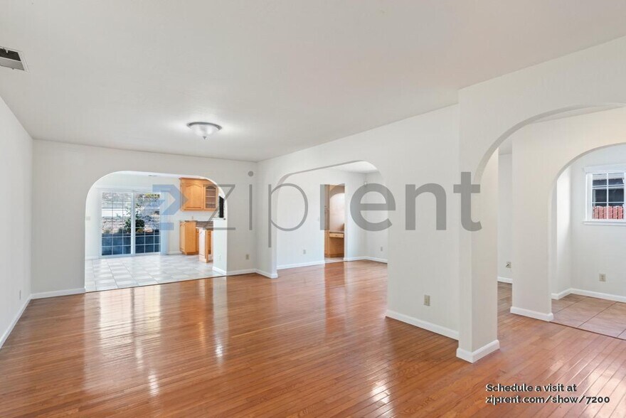 Building Photo - 2809 Sargent Ave