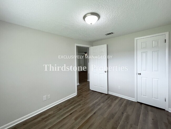 Building Photo - 5164 Timawatha Ave