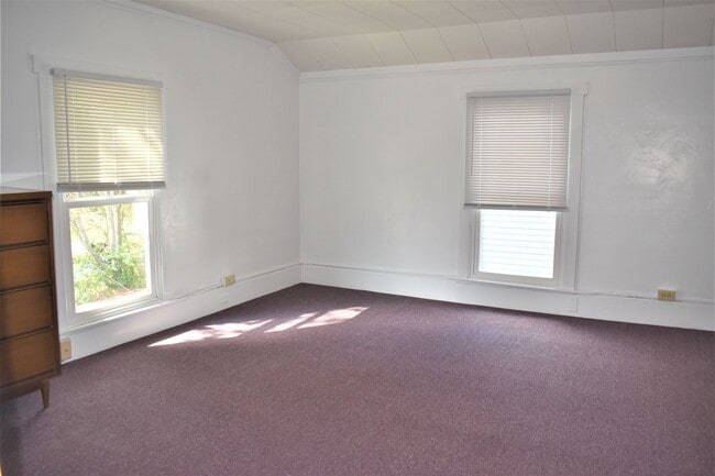 Building Photo - 209-211 N Clymer Ave