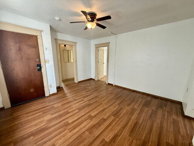 Building Photo - 724 Washington St