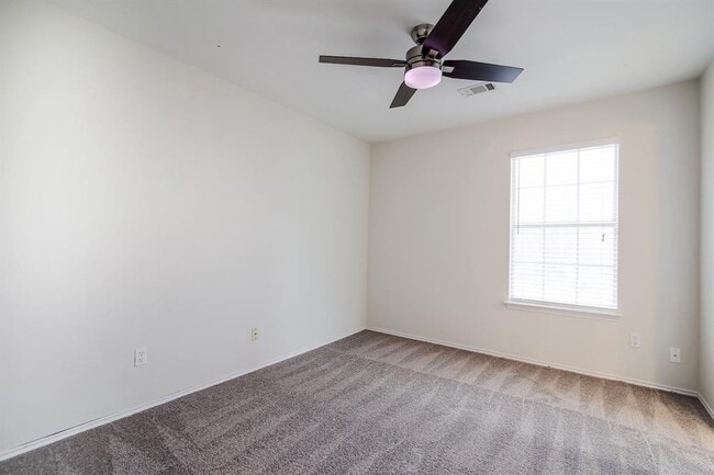 Building Photo - 1713 Apache Trail