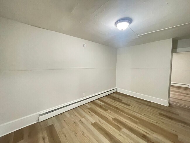 Building Photo - 51 Pennacook St