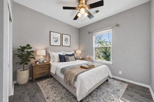 Building Photo - 4829 Hawkins Dr