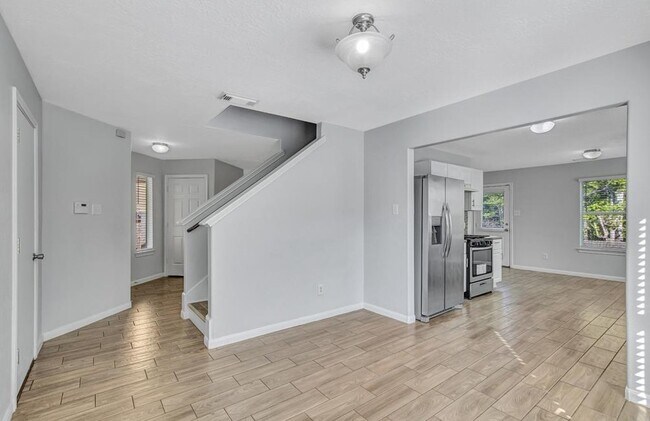 Building Photo - 2927 Cypress Island Dr