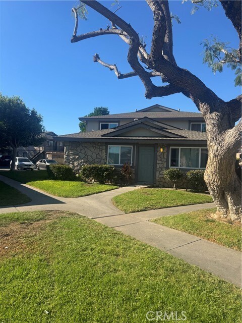 Primary Photo - 1733 Normandy Pl