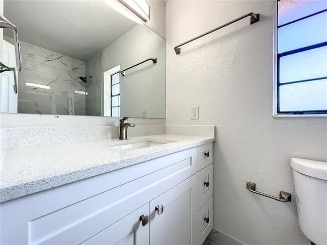 Building Photo - 10288 Turkey Lake Rd