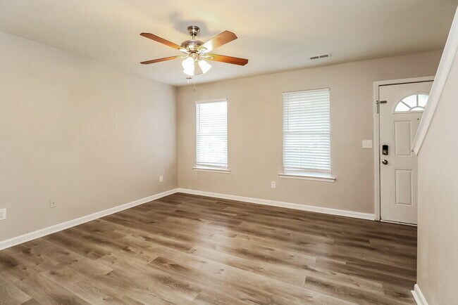 Building Photo - 1024 Valley Ridge Rd