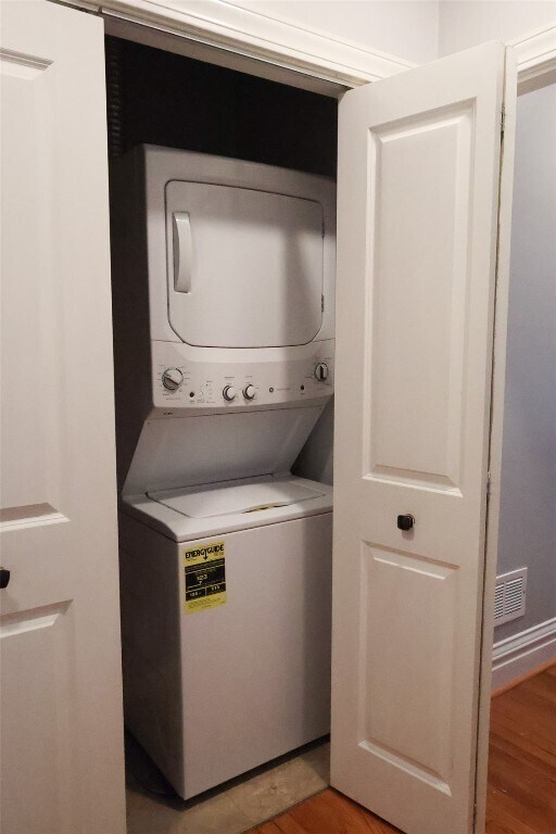 Building Photo - 757 Syracuse Ave