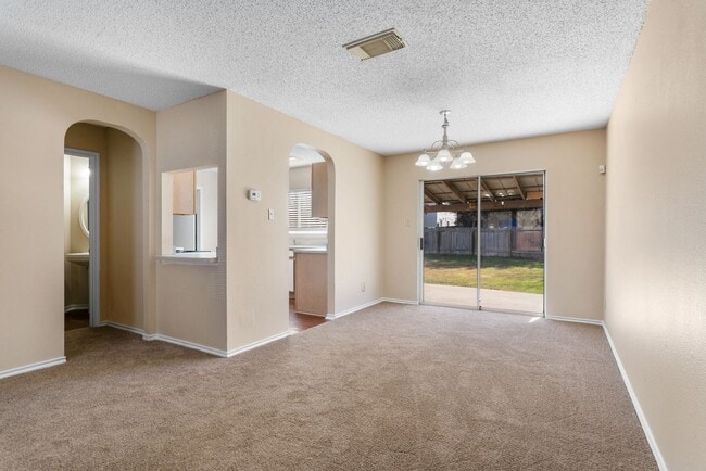 Building Photo - 7038 Cole Creek Dr