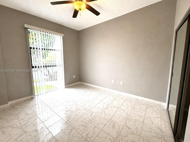 Building Photo - 20505 E Country Club Dr
