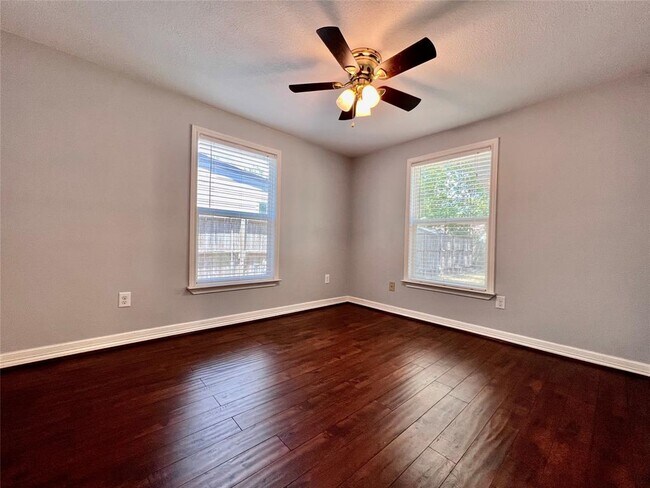 Building Photo - 4114 Beggs St