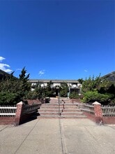 Building Photo - 65 W Broadway