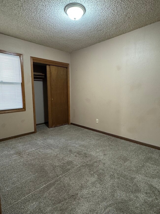 Building Photo - 1758 N Woodrow Ct