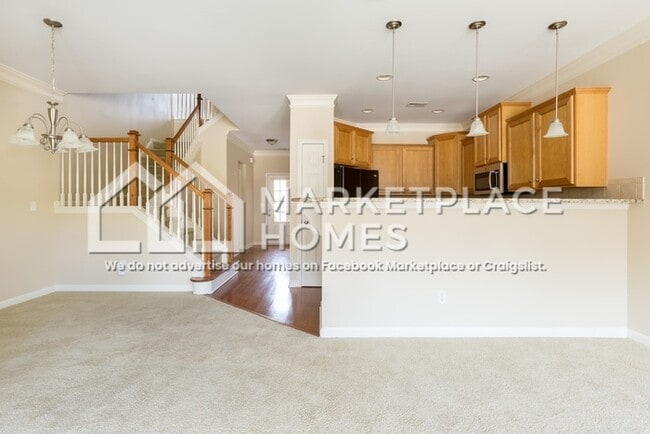 Building Photo - 113 Trailside Way
