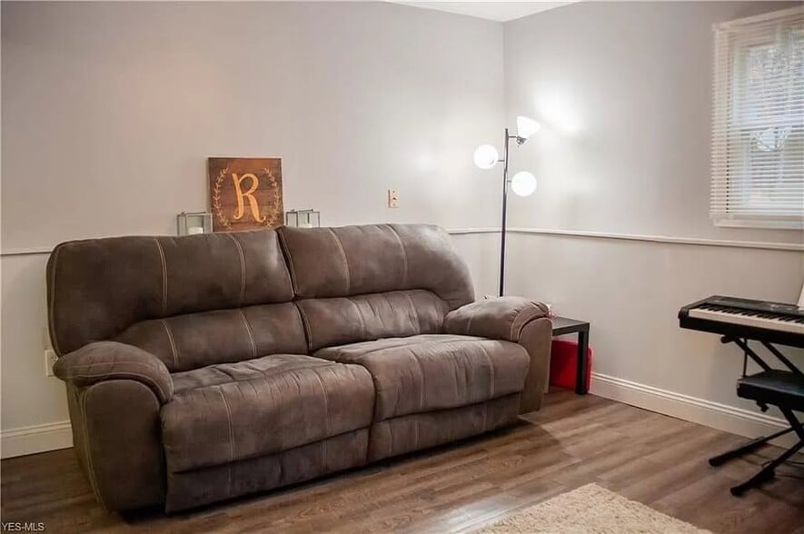 Building Photo - 7606 Thompson Sharpsville Rd NE