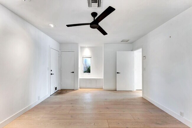 Building Photo - 1026 Seasage Dr