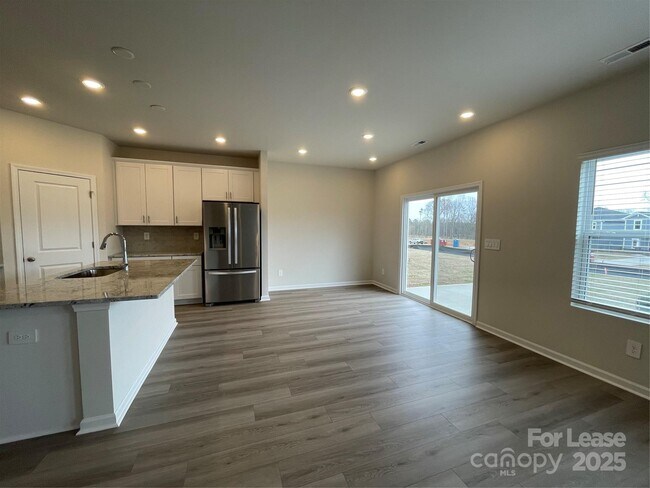 Building Photo - 110 Bird Dog Dr