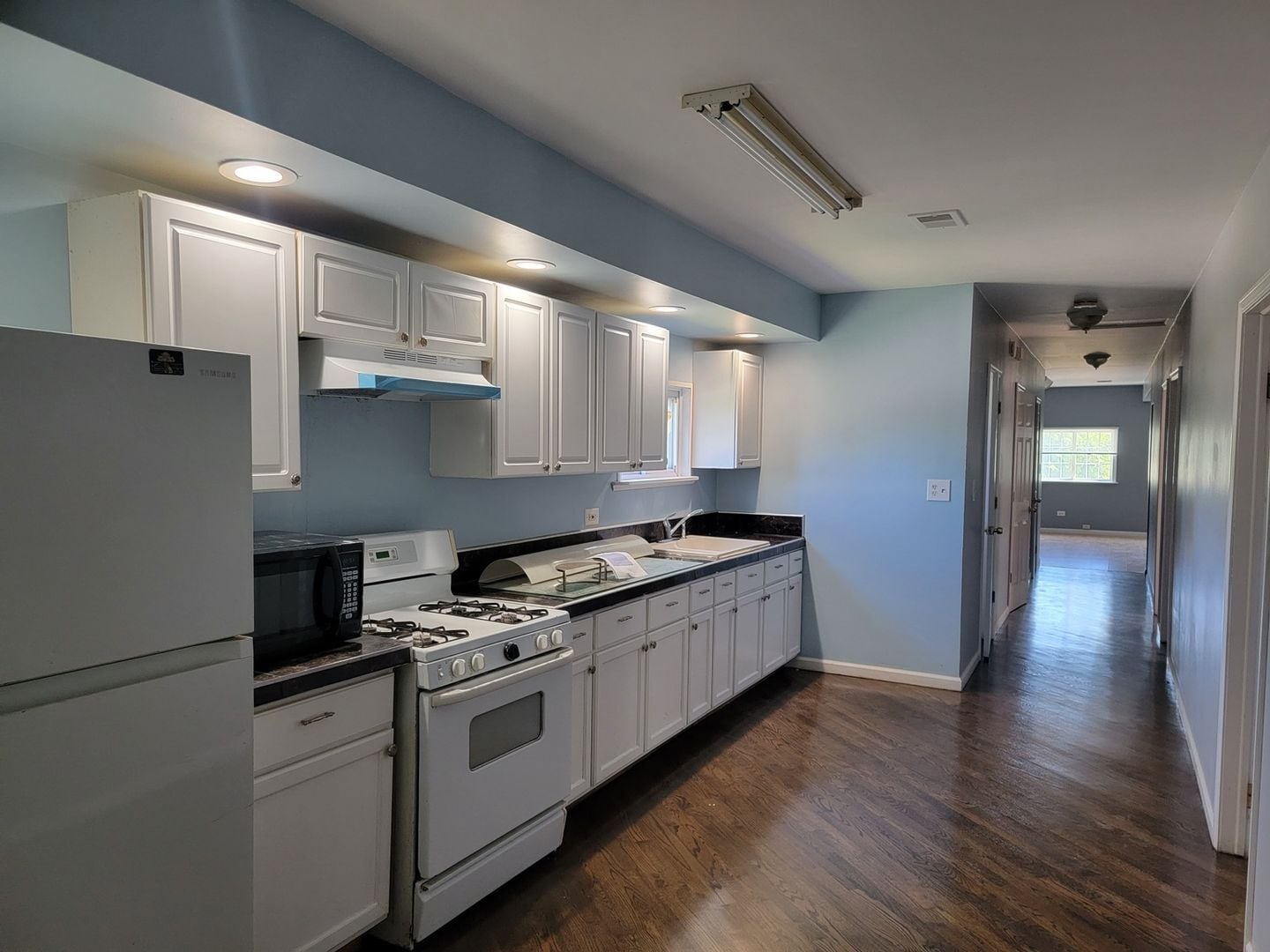 Building Photo - 14802 Cooper Ave