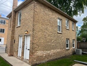 Building Photo - 4824 Mulford St
