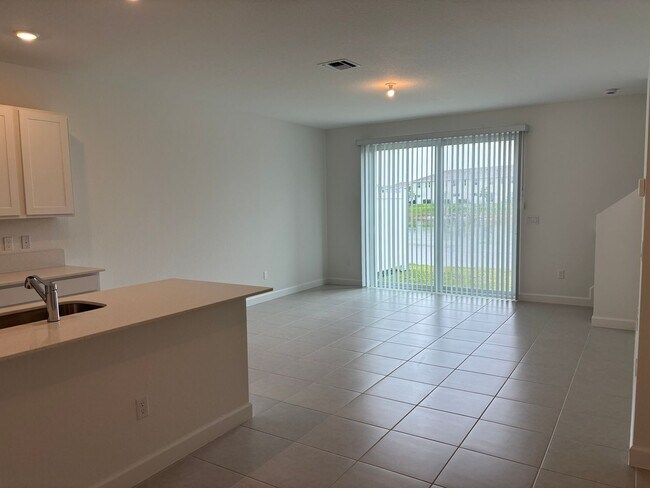 Building Photo - Veranda Landings