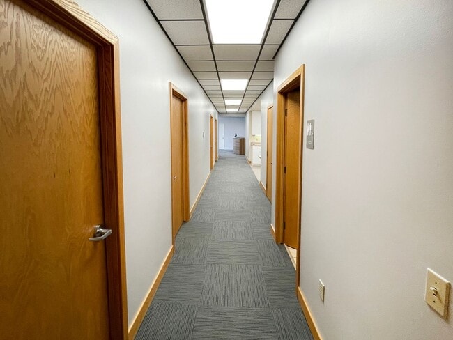 Building Photo - 1920 Monroe St