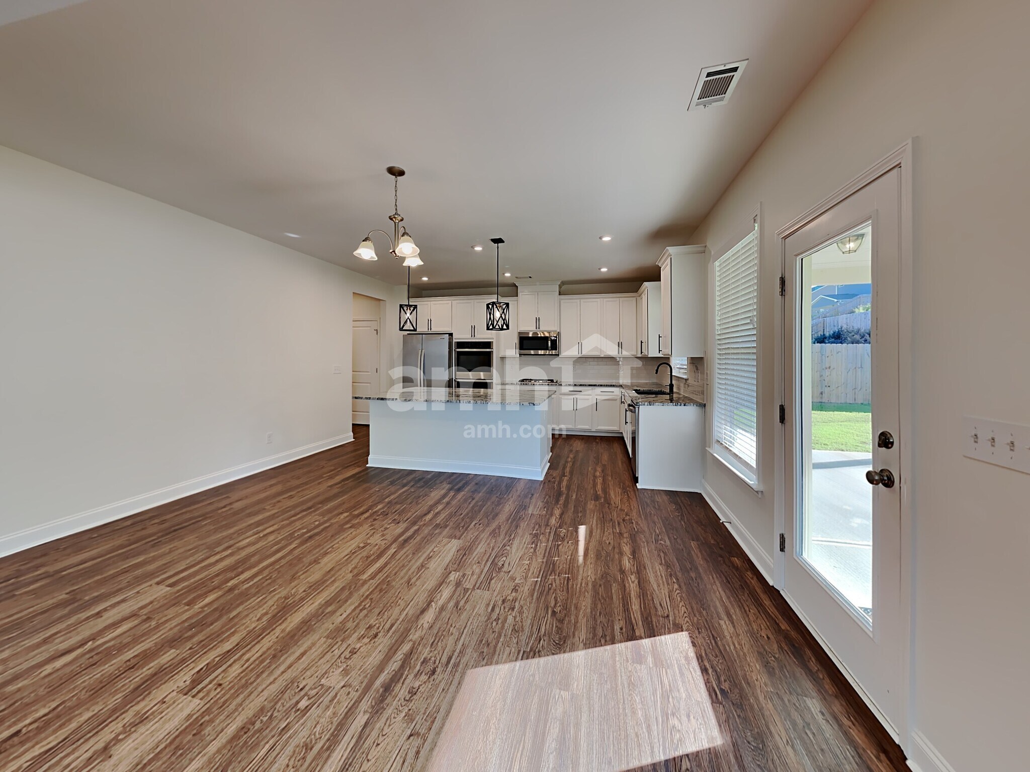 Building Photo - 5935 Hart Way