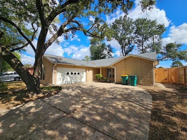 Primary Photo - 8314 Streamside Dr