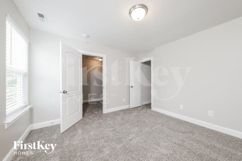 Building Photo - 2516 Steep Oak Ct